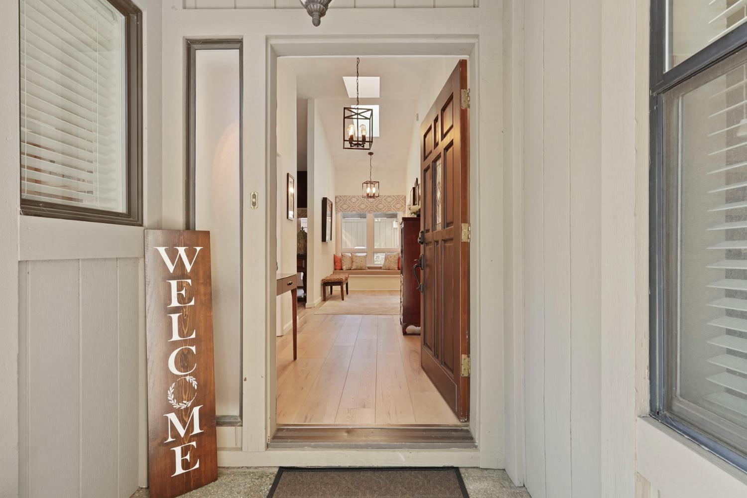 Detail Gallery Image 1 of 44 For 6200 Viewridge Dr, Auburn,  CA 95602 - 3 Beds | 3 Baths
