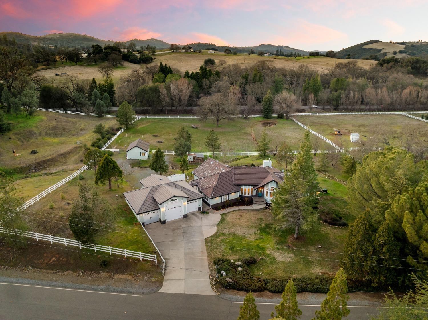 Detail Gallery Image 39 of 52 For 3044 Roughrider Ct, Placerville,  CA 95667 - 4 Beds | 3 Baths