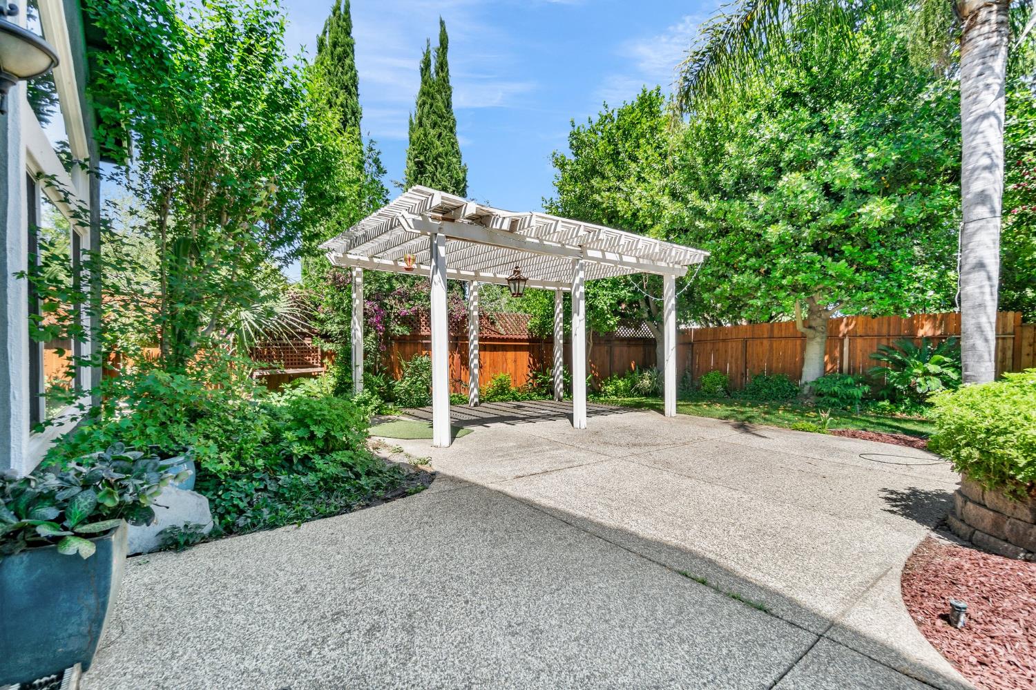 Detail Gallery Image 72 of 90 For 3309 Kittiwake Dr, Sacramento,  CA 95833 - 5 Beds | 3 Baths