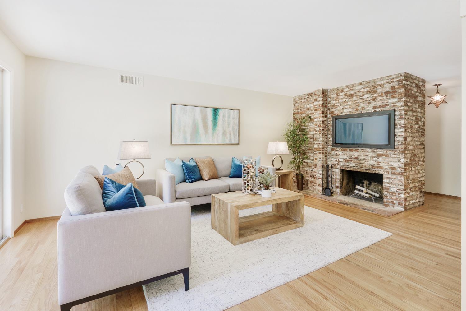 Stanford Place, Davis, California image 6