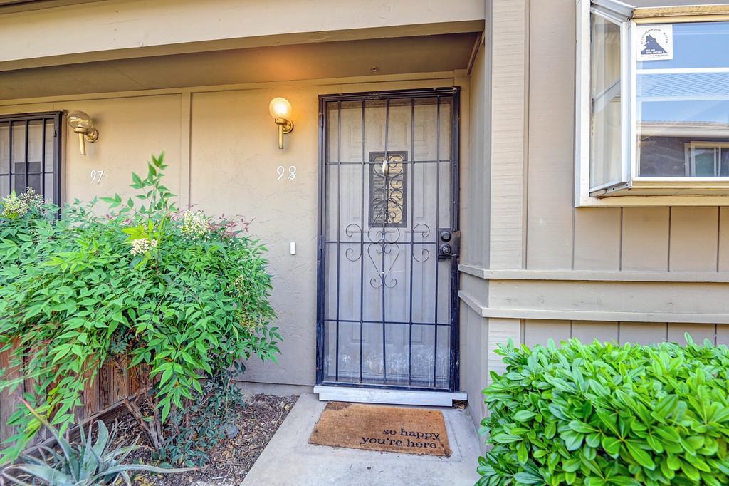 Detail Gallery Image 5 of 27 For 4321 Palm Ave #98,  Sacramento,  CA 95842 - 2 Beds | 1/1 Baths