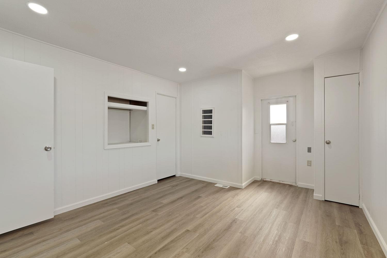 Detail Gallery Image 9 of 18 For 18450 N Highway 88 93, Lockeford,  CA 95237 - 3 Beds | 2 Baths