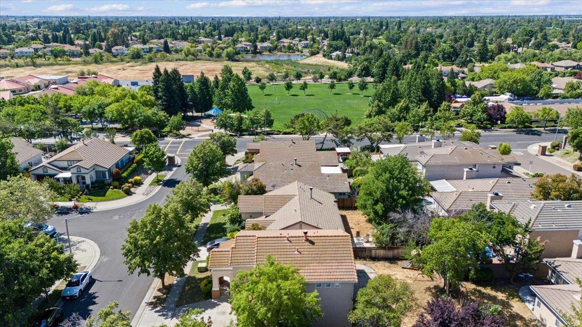 Detail Gallery Image 34 of 37 For 45 White Birch Ct, Roseville,  CA 95678 - 4 Beds | 3 Baths
