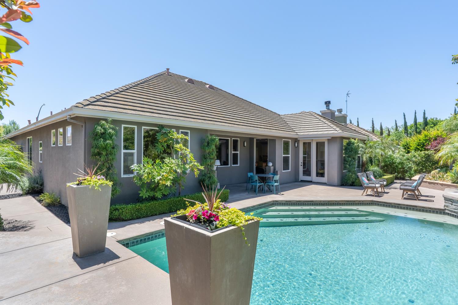 Detail Gallery Image 6 of 42 For 3509 Kee Ln, Modesto,  CA 95355 - 3 Beds | 2/1 Baths