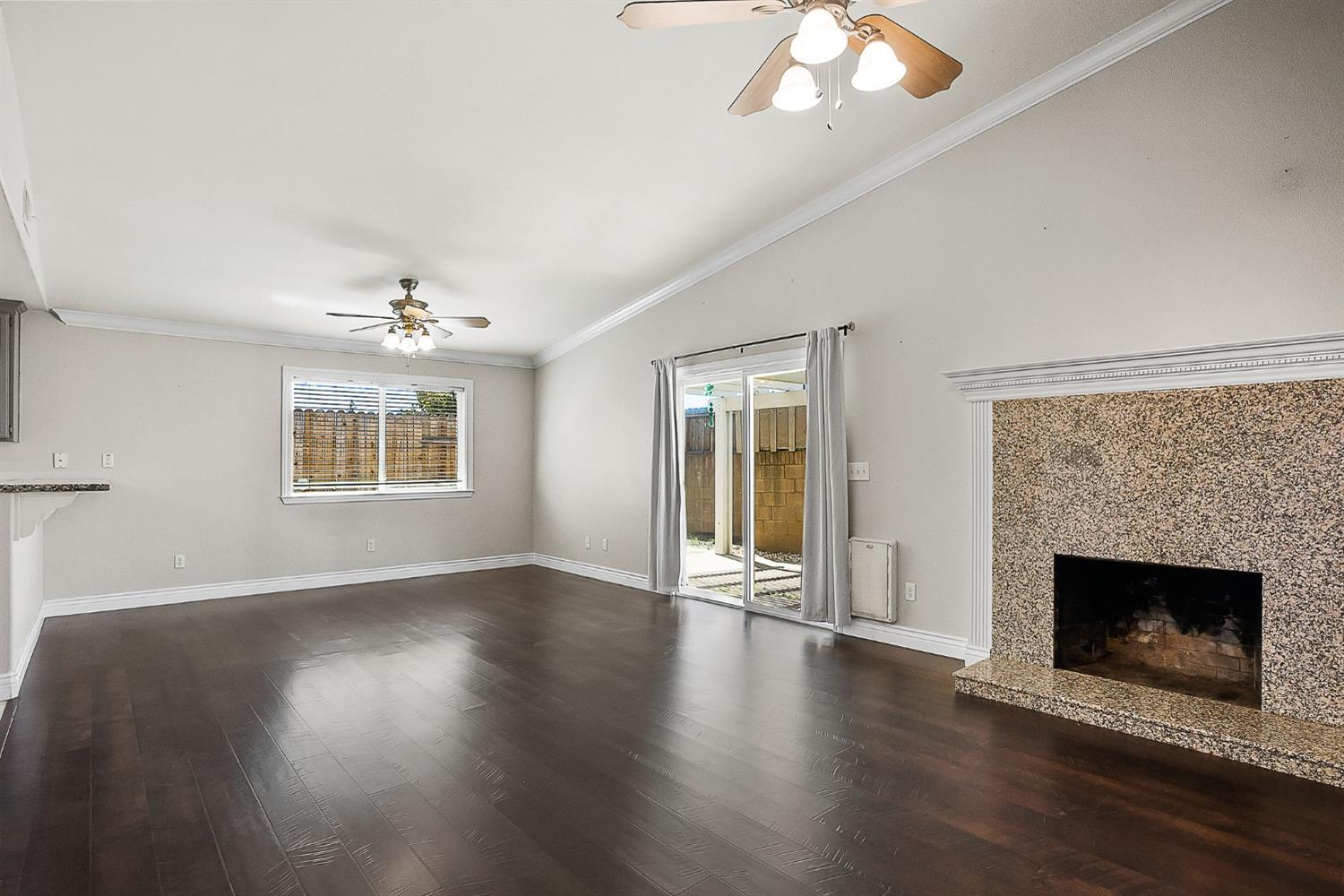 Detail Gallery Image 10 of 33 For 3461 Birch Tree Way, Sacramento,  CA 95826 - 4 Beds | 2 Baths