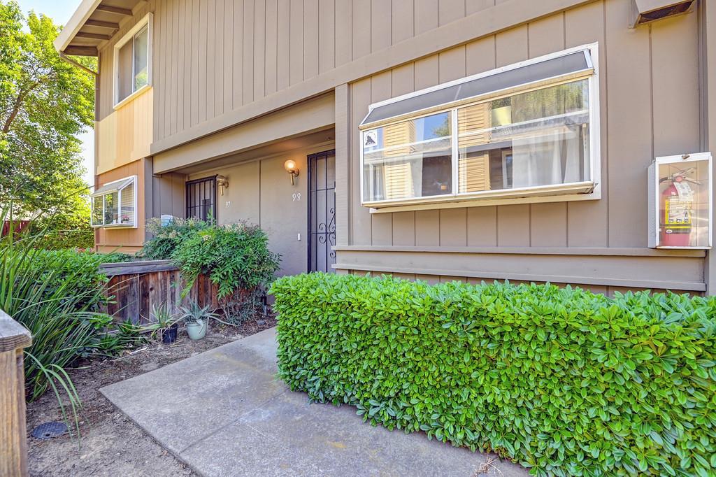 Detail Gallery Image 4 of 27 For 4321 Palm Ave #98,  Sacramento,  CA 95842 - 2 Beds | 1/1 Baths