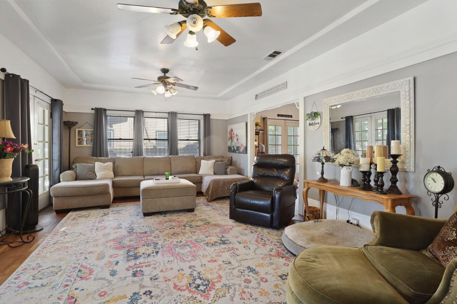 Detail Gallery Image 9 of 37 For 1054 W Willow St, Stockton,  CA 95203 - 3 Beds | 1 Baths