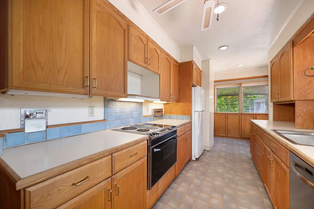 Detail Gallery Image 24 of 42 For 2665 3rd Ave, Sacramento,  CA 95818 - 2 Beds | 1 Baths
