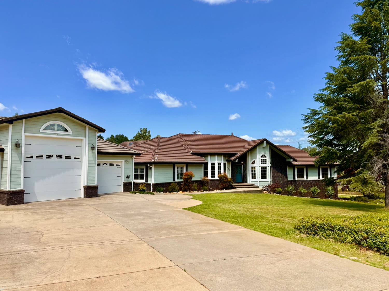 Detail Gallery Image 1 of 52 For 3044 Roughrider Ct, Placerville,  CA 95667 - 4 Beds | 3 Baths