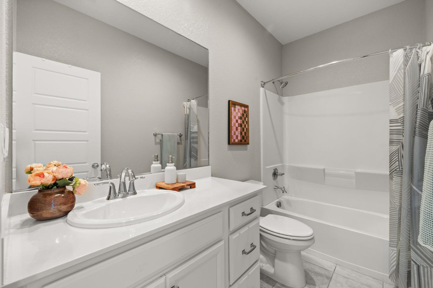 Detail Gallery Image 32 of 78 For 3565 Forney Way, Sacramento,  CA 95816 - 4 Beds | 2/1 Baths