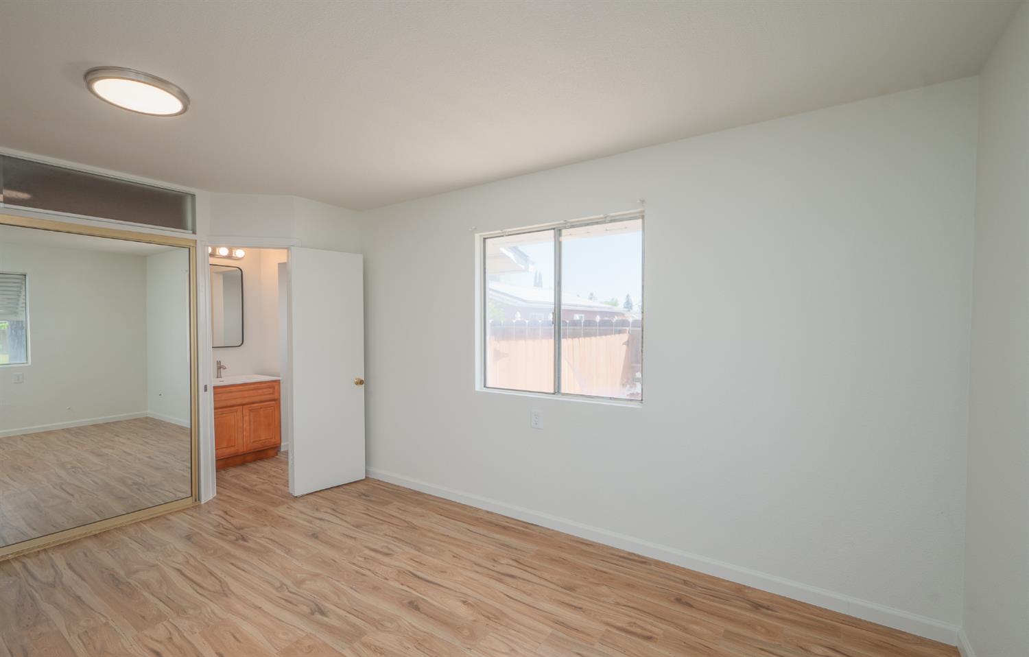Detail Gallery Image 32 of 39 For 13137 Bentley St, Waterford,  CA 95386 - 3 Beds | 2 Baths