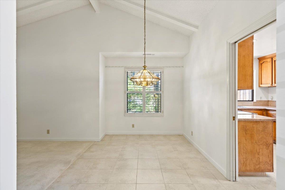 Detail Gallery Image 10 of 37 For 6544 Shadow Hawk Dr, Citrus Heights,  CA 95621 - 3 Beds | 2 Baths