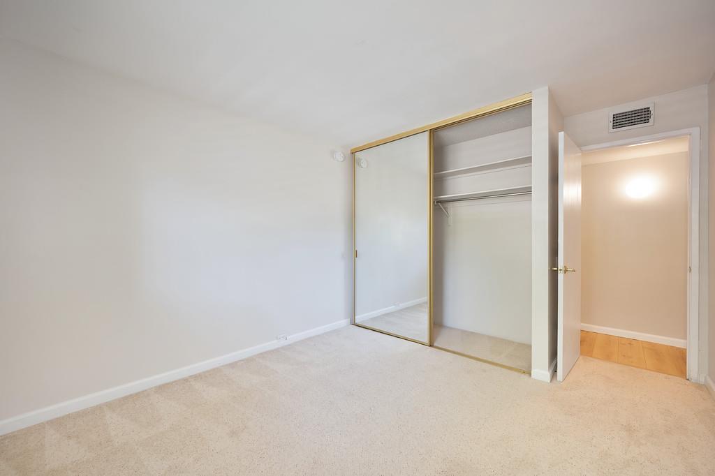 Photo #30: 225066919 Listing: Photo #30