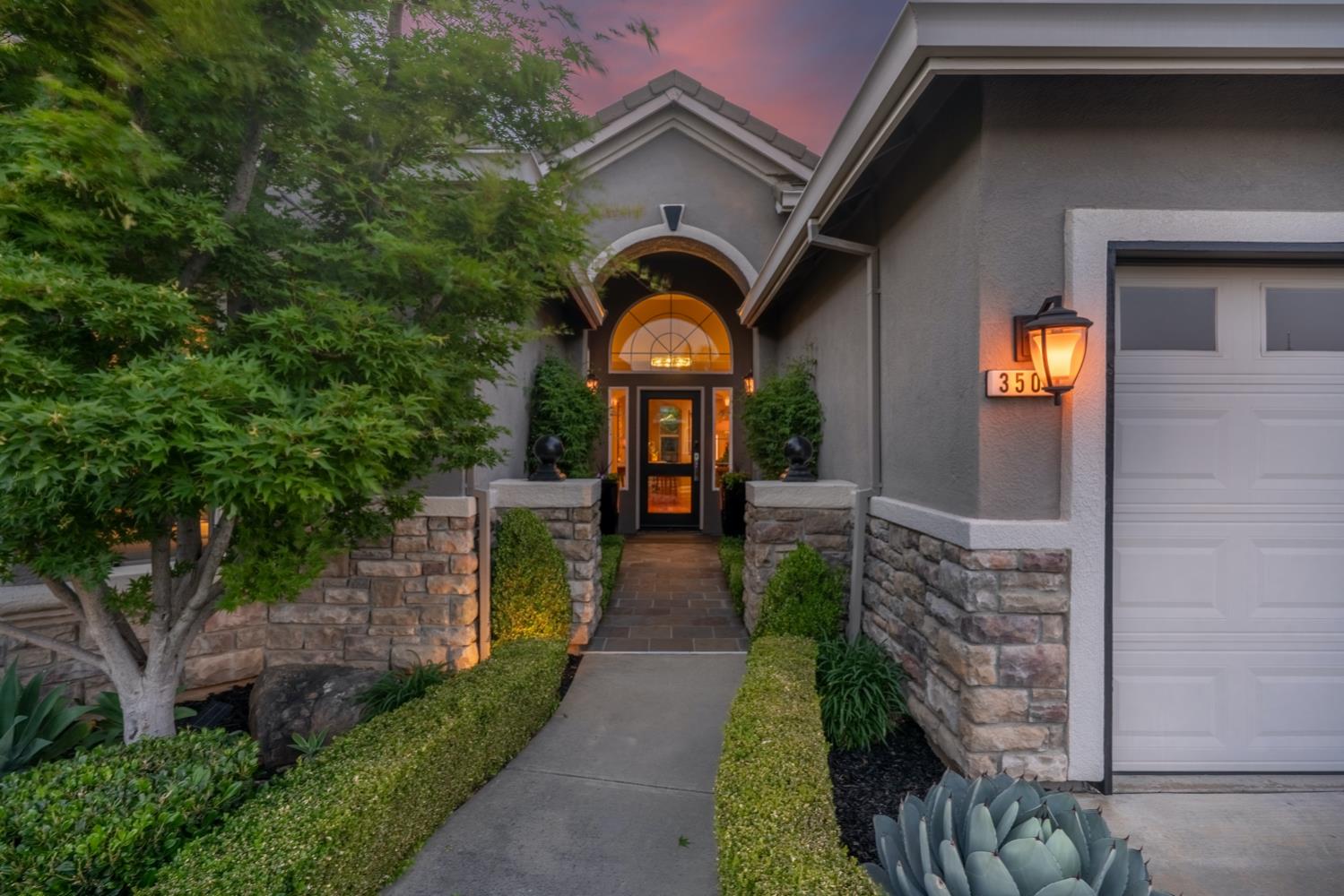 Detail Gallery Image 2 of 42 For 3509 Kee Ln, Modesto,  CA 95355 - 3 Beds | 2/1 Baths