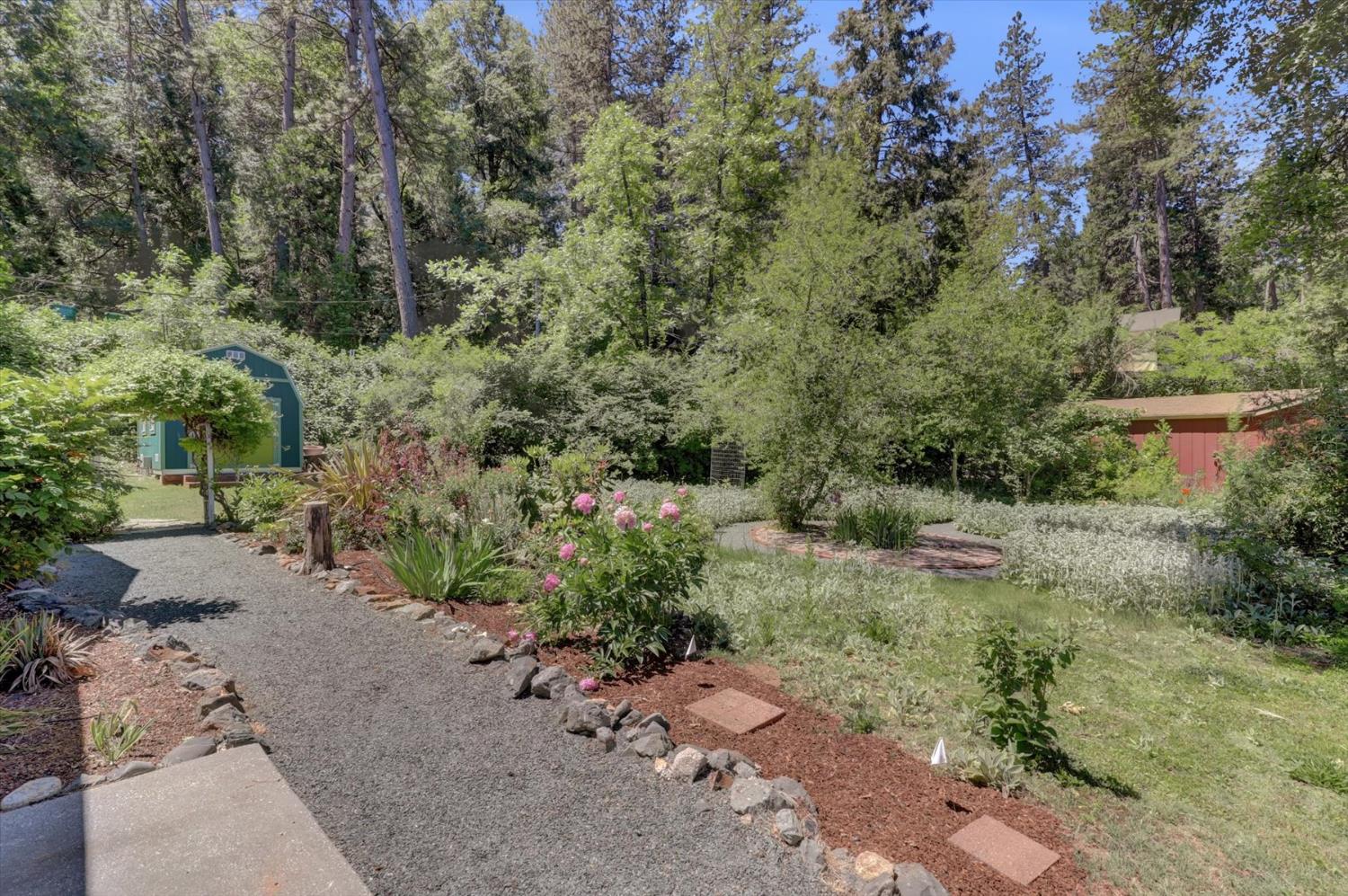 Detail Gallery Image 47 of 69 For 10808 Footwall Dr, Grass Valley,  CA 95945 - 2 Beds | 2/1 Baths