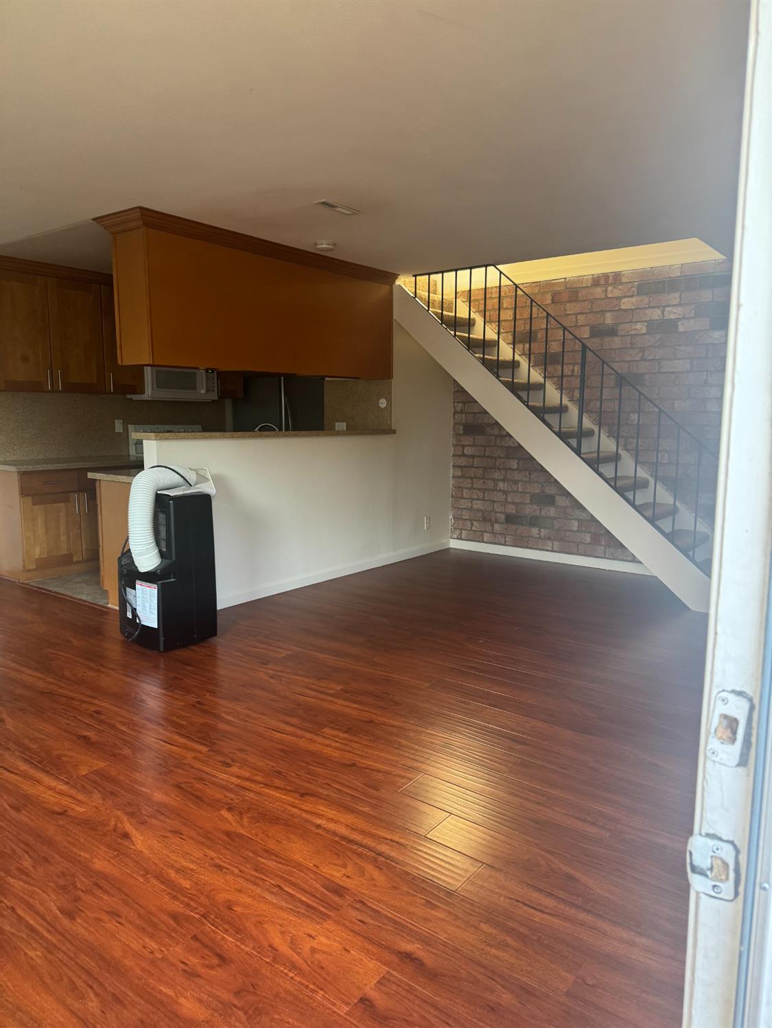 Detail Gallery Image 2 of 6 For 5707 Calmor #3,  San Jose,  CA 95123 - 2 Beds | 1 Baths
