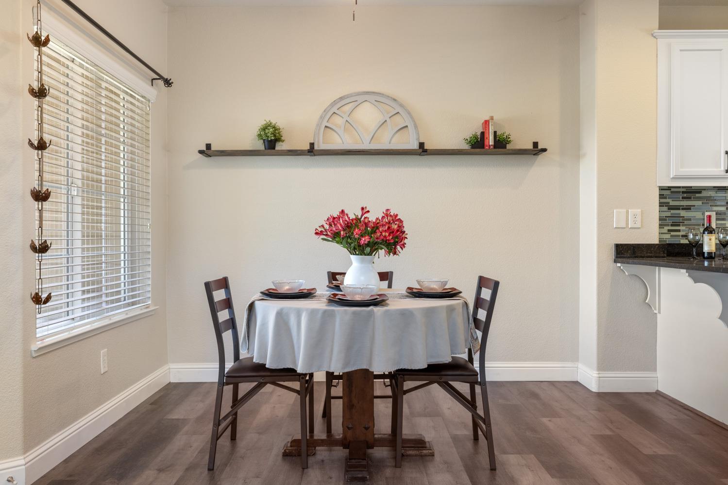 Detail Gallery Image 12 of 40 For 5301 Darpinian Ct, Riverbank,  CA 95367 - 3 Beds | 2/1 Baths