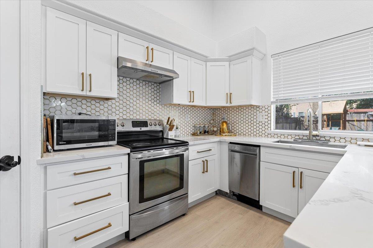 Detail Gallery Image 1 of 37 For 45 White Birch Ct, Roseville,  CA 95678 - 4 Beds | 3 Baths
