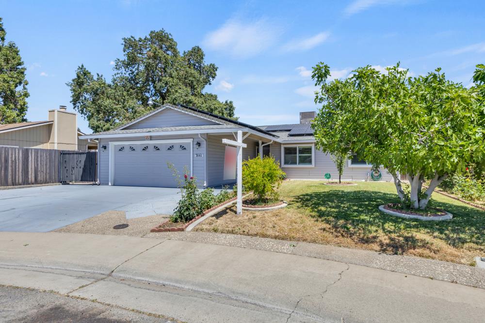 Detail Gallery Image 3 of 55 For 7661 Dyer Ct, Sacramento,  CA 95828 - 3 Beds | 2 Baths
