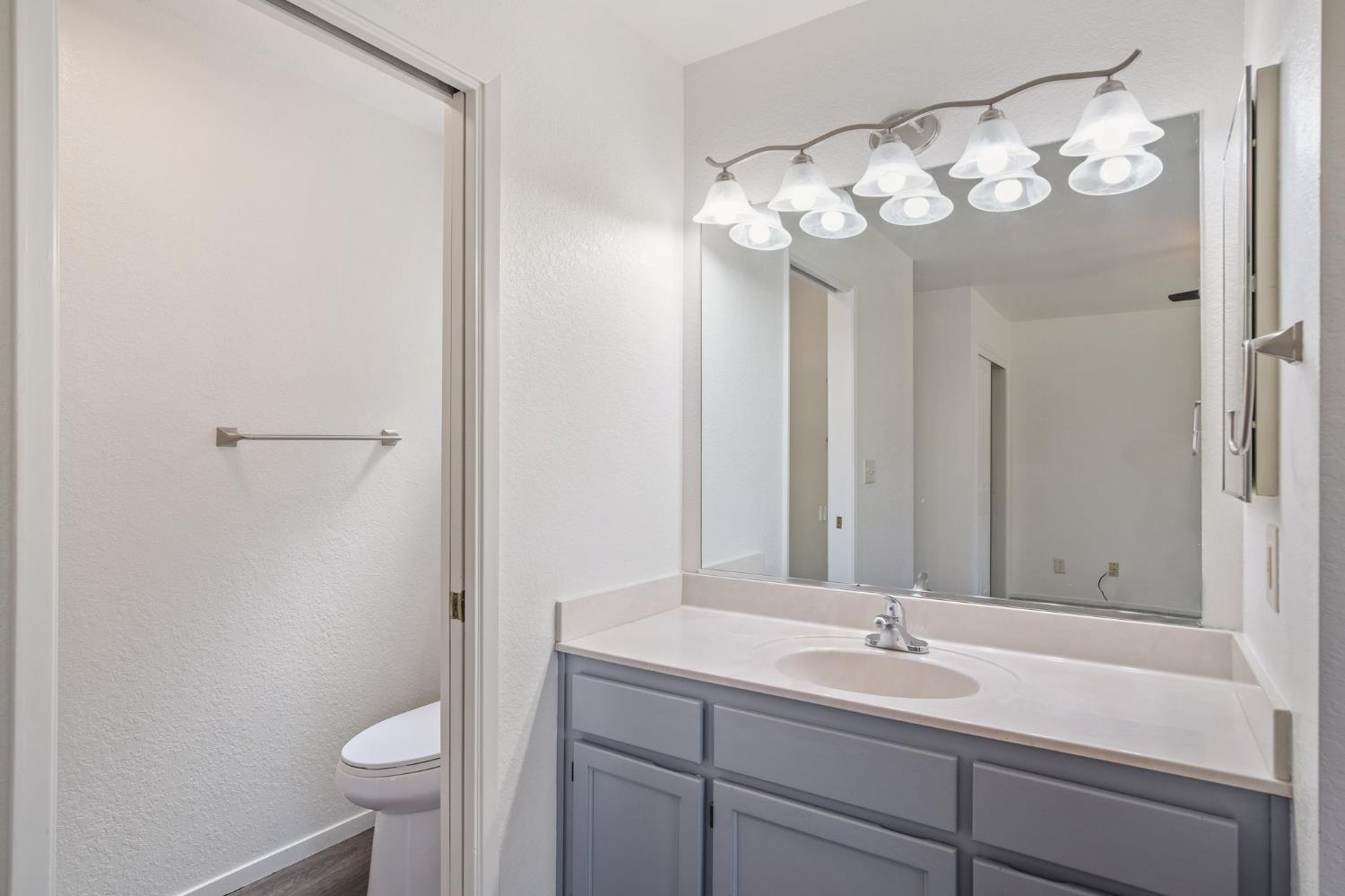 Detail Gallery Image 17 of 26 For 1249 Joett Dr, Turlock,  CA 95380 - 3 Beds | 2 Baths