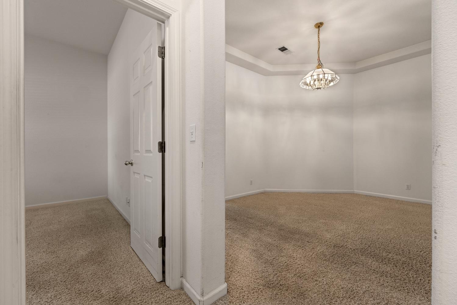 Detail Gallery Image 11 of 40 For 2264 Autumn Moon Way, Turlock,  CA 95382 - 4 Beds | 3 Baths