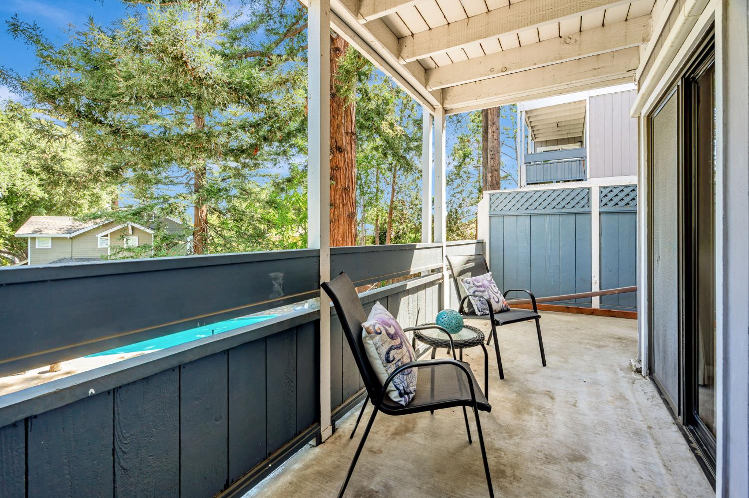 Detail Gallery Image 33 of 44 For 725 Mariposa Ave #102,  Mountain View,  CA 94041 - 2 Beds | 2 Baths
