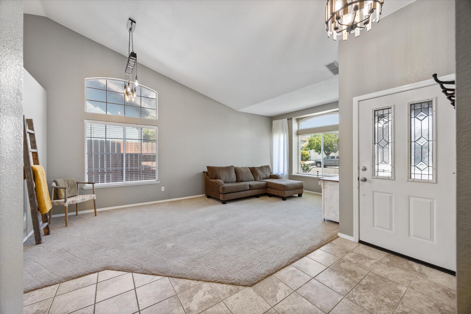 Detail Gallery Image 4 of 31 For 8345 Clear Corrie Ct, Antelope,  CA 95843 - 4 Beds | 2 Baths