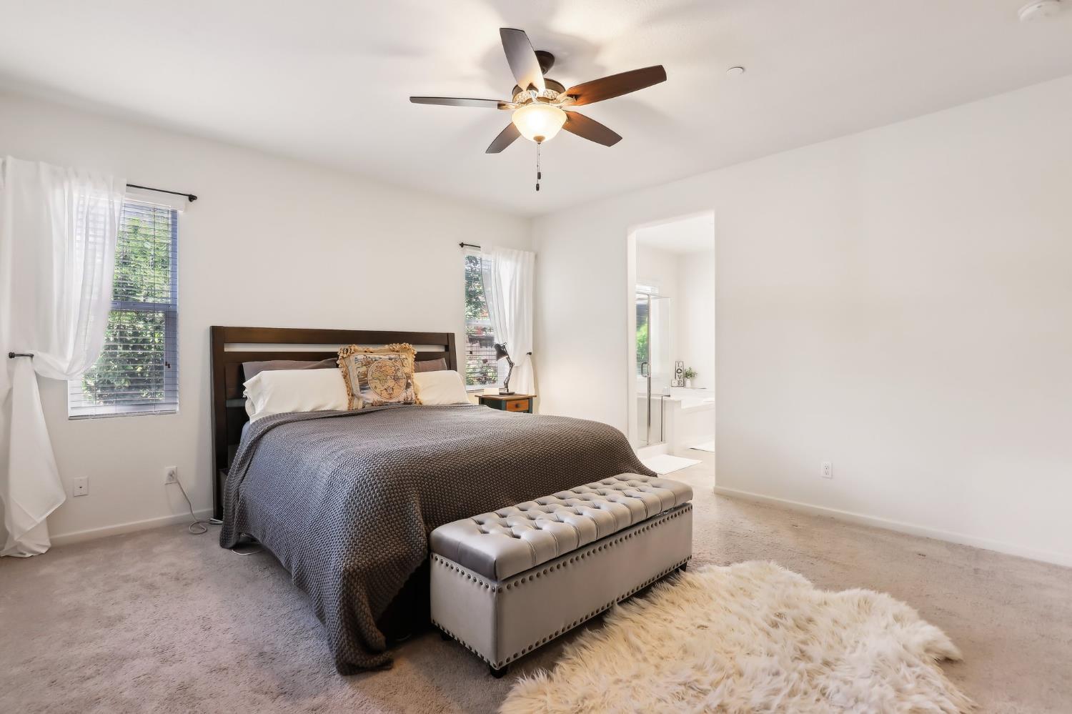 Detail Gallery Image 24 of 46 For 2032 Hunt St, Woodland,  CA 95776 - 4 Beds | 3 Baths