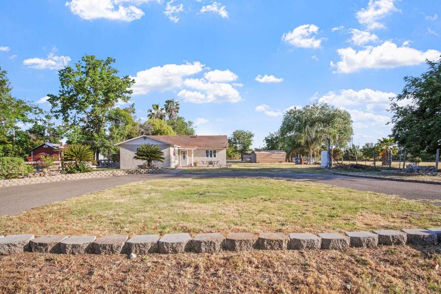 Detail Gallery Image 6 of 45 For 700 N Montana Ave, Turlock,  CA 95380 - 2 Beds | 1 Baths