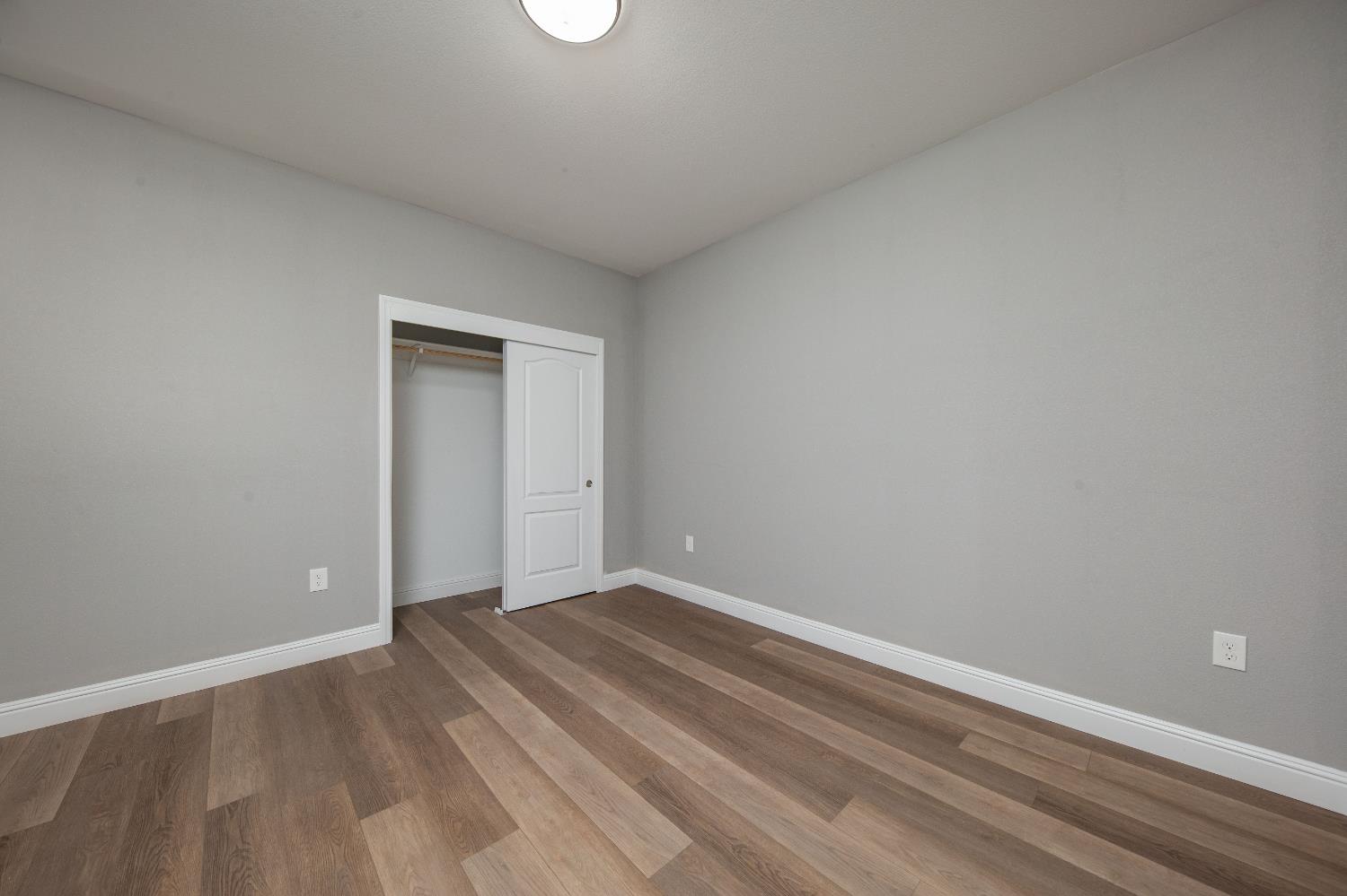 Detail Gallery Image 10 of 54 For 745 W Harding Way, Stockton,  CA 95204 - 5 Beds | 3 Baths