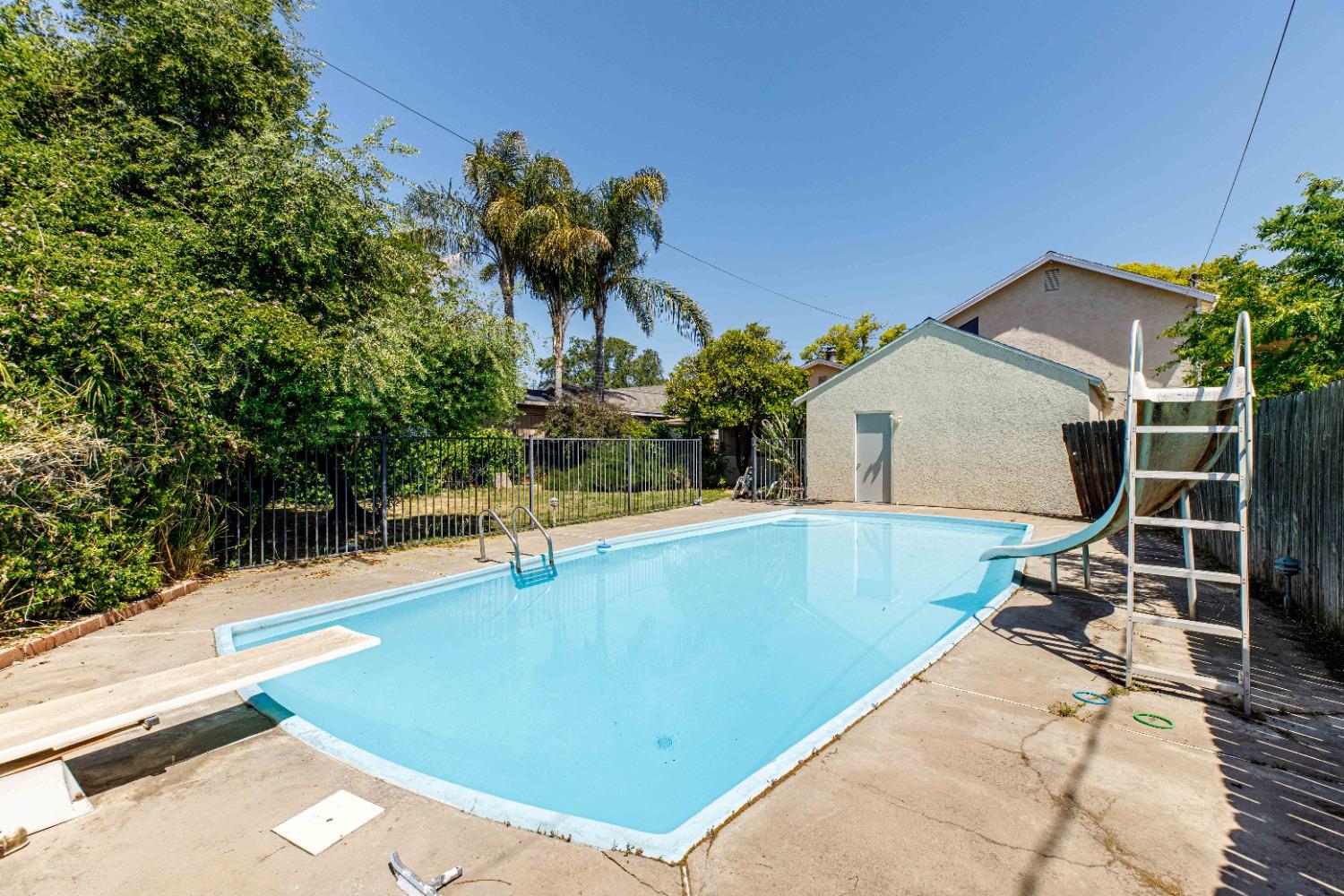 Detail Gallery Image 39 of 47 For 221 N Grant Ave, Manteca,  CA 95336 - 3 Beds | 2/1 Baths