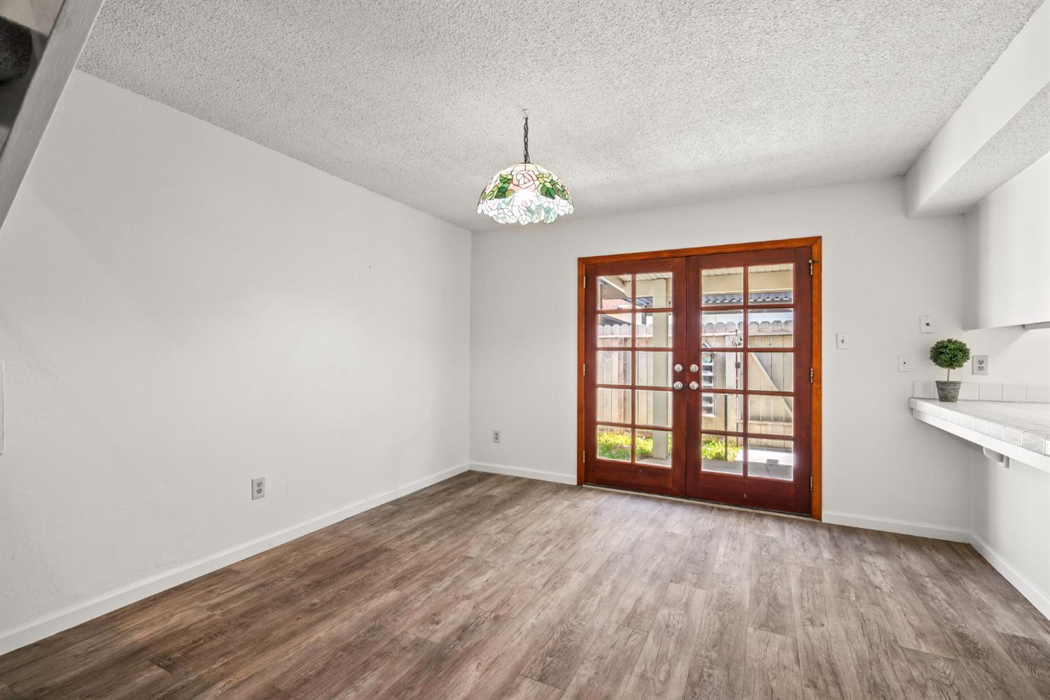 Photo #11: 225065522 Listing: Photo #11