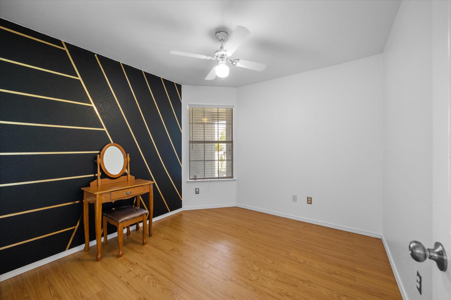 Detail Gallery Image 16 of 31 For 8345 Clear Corrie Ct, Antelope,  CA 95843 - 4 Beds | 2 Baths