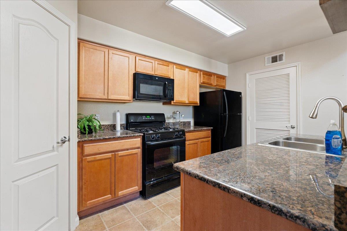 Photo #13: 225066989 Listing: Photo #13