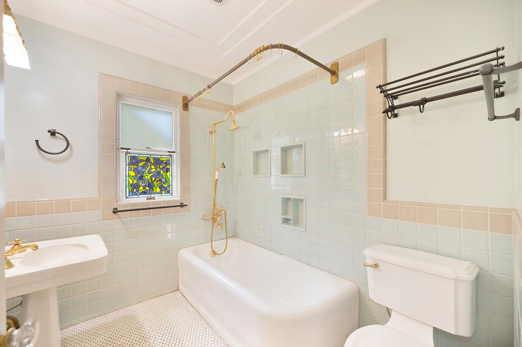 Detail Gallery Image 17 of 42 For 2665 3rd Ave, Sacramento,  CA 95818 - 2 Beds | 1 Baths