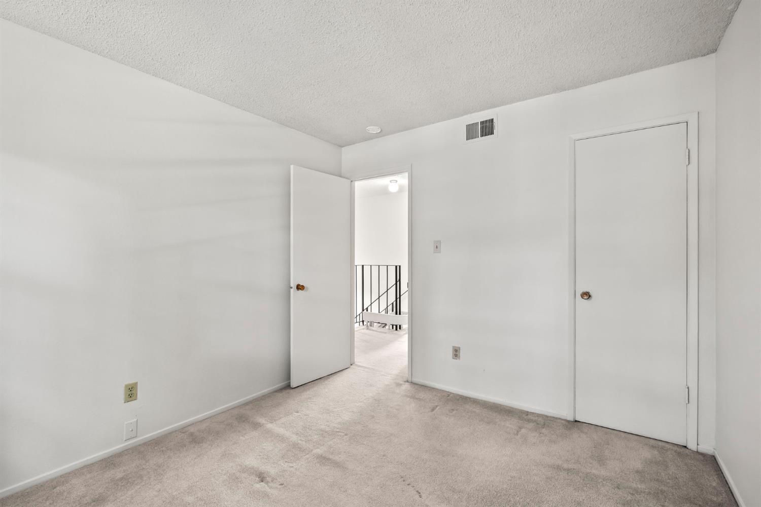 Photo #27: 225065522 Listing: Photo #27