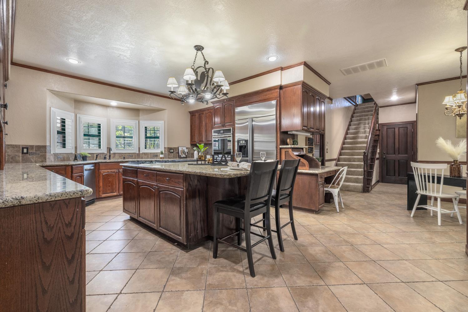 Detail Gallery Image 16 of 81 For 2410 Brittany Ct, Lodi,  CA 95242 - 4 Beds | 4/1 Baths