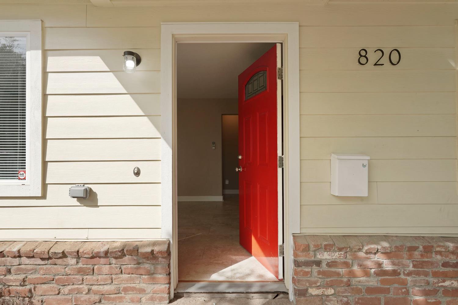 Detail Gallery Image 6 of 31 For 820 Comstock Dr, Folsom,  CA 95630 - 2 Beds | 1 Baths