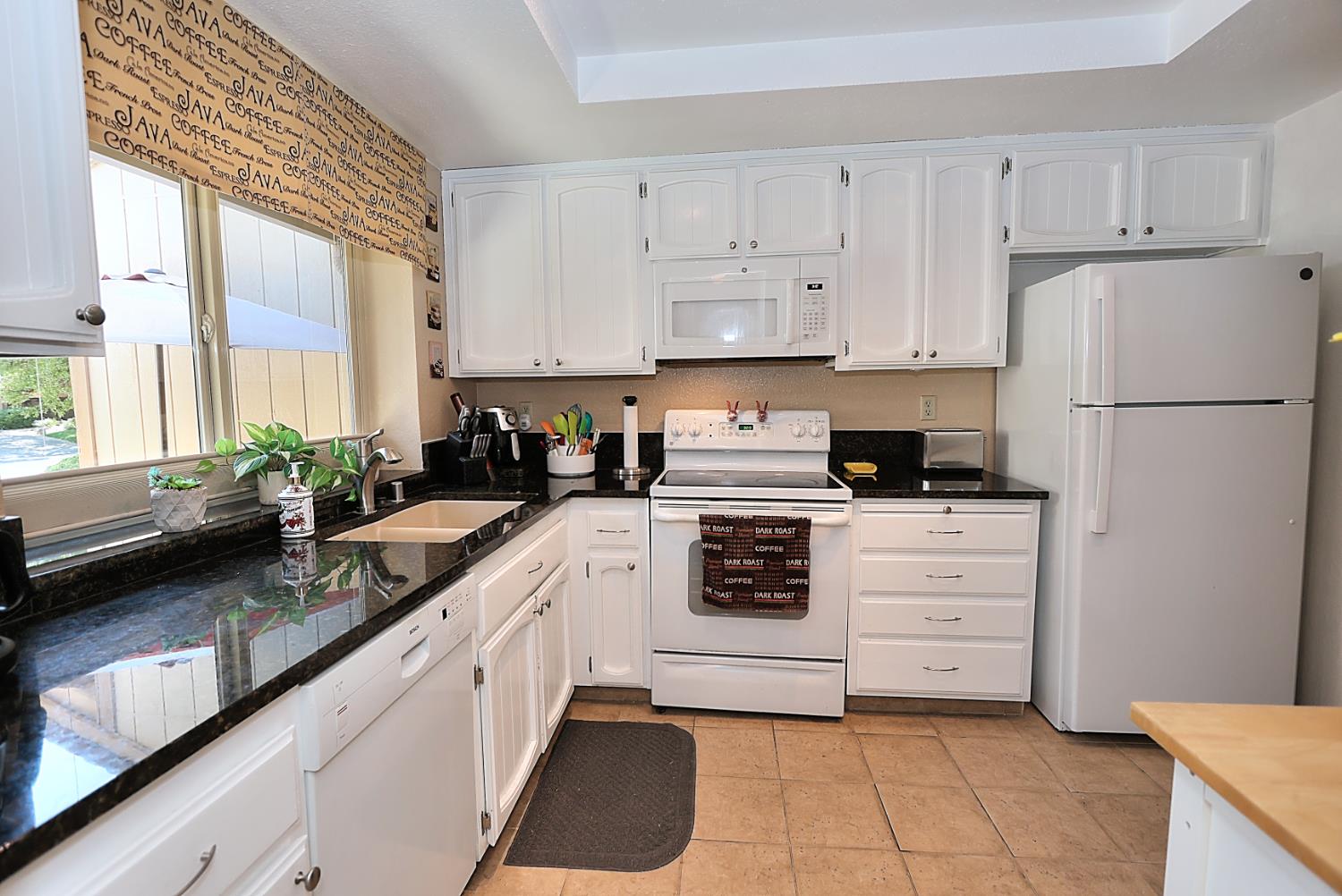 Detail Gallery Image 10 of 36 For 7043 Rancho Mirage Ct, Citrus Heights,  CA 95621 - 2 Beds | 2 Baths