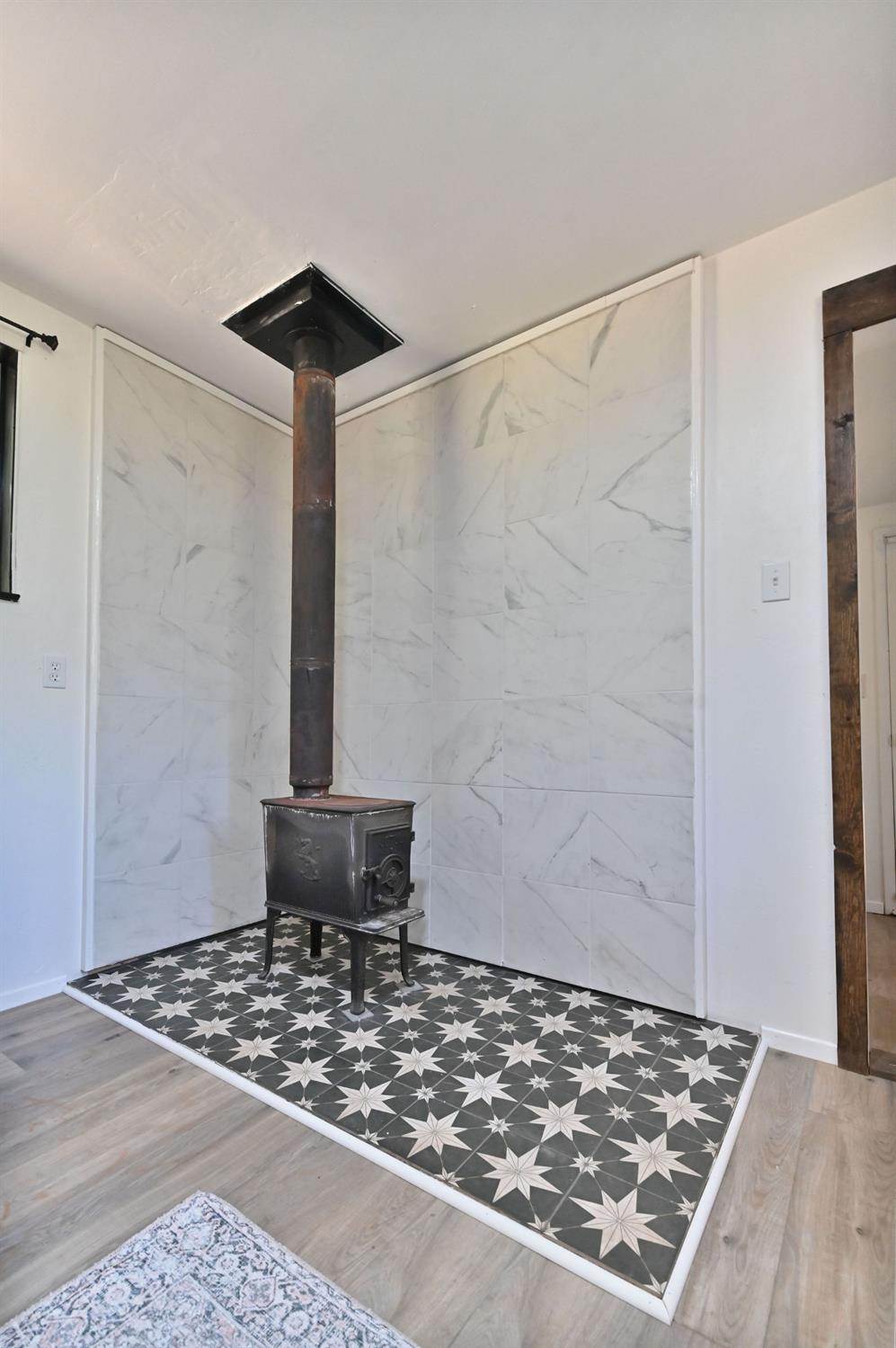 Detail Gallery Image 15 of 31 For 1216 Railroad Flat Rd, Mokelumne Hill,  CA 95245 - 1 Beds | 1 Baths