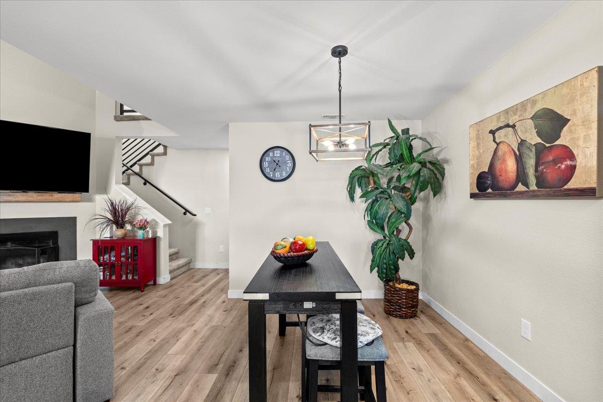 Detail Gallery Image 9 of 24 For 6342 Slippery Creek Ln, Citrus Heights,  CA 95621 - 3 Beds | 2/1 Baths