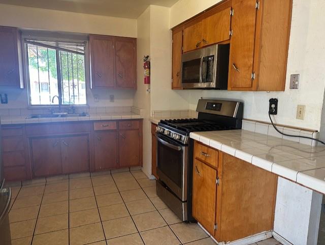 Detail Gallery Image 6 of 15 For 4828 Mcnary Ct, Empire,  CA 95357 - 4 Beds | 2 Baths