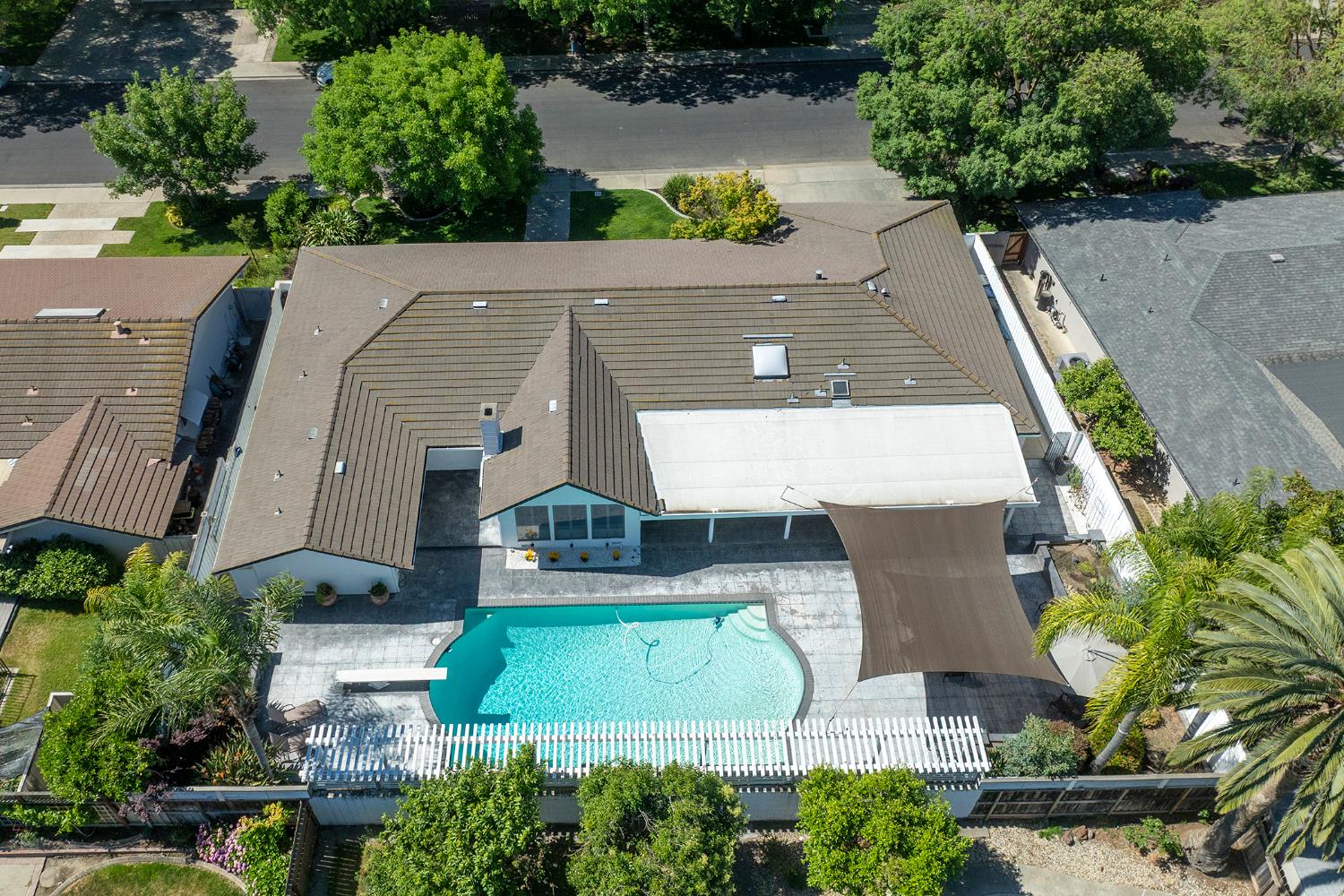 Detail Gallery Image 1 of 99 For 501 Hamden Ln, Modesto,  CA 95350 - 4 Beds | 3 Baths
