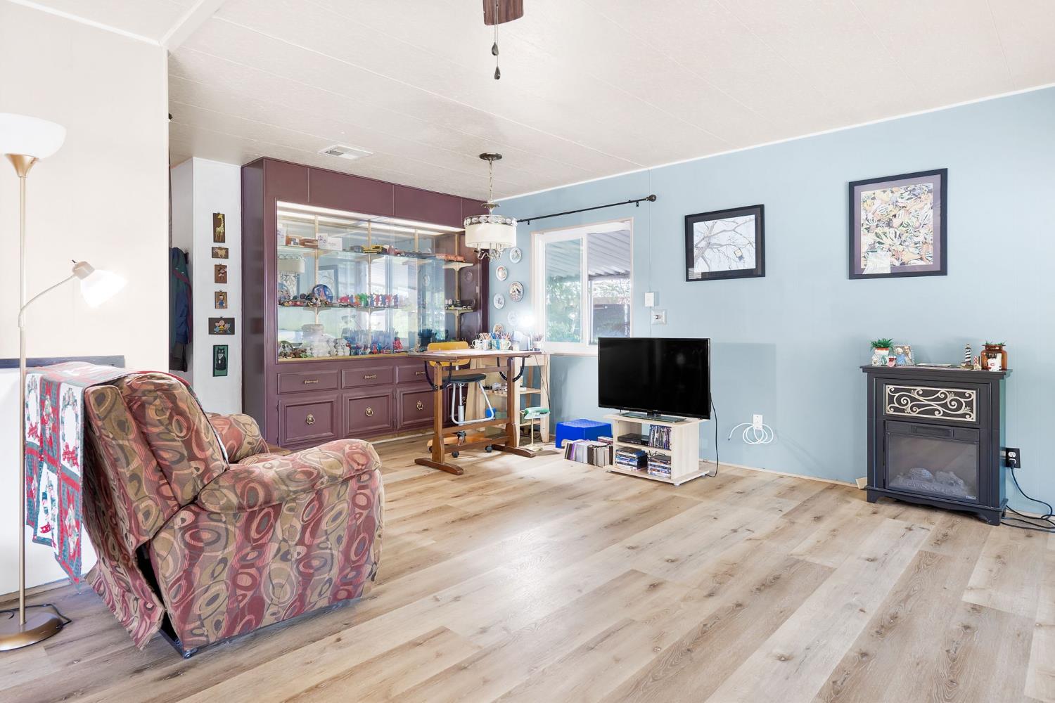Detail Gallery Image 5 of 23 For 4137 Oakmont St, Rocklin,  CA 95677 - 2 Beds | 2 Baths