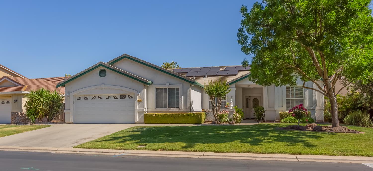 Detail Gallery Image 1 of 44 For 3543 Oak Shores Dr, Stockton,  CA 95209 - 3 Beds | 2 Baths