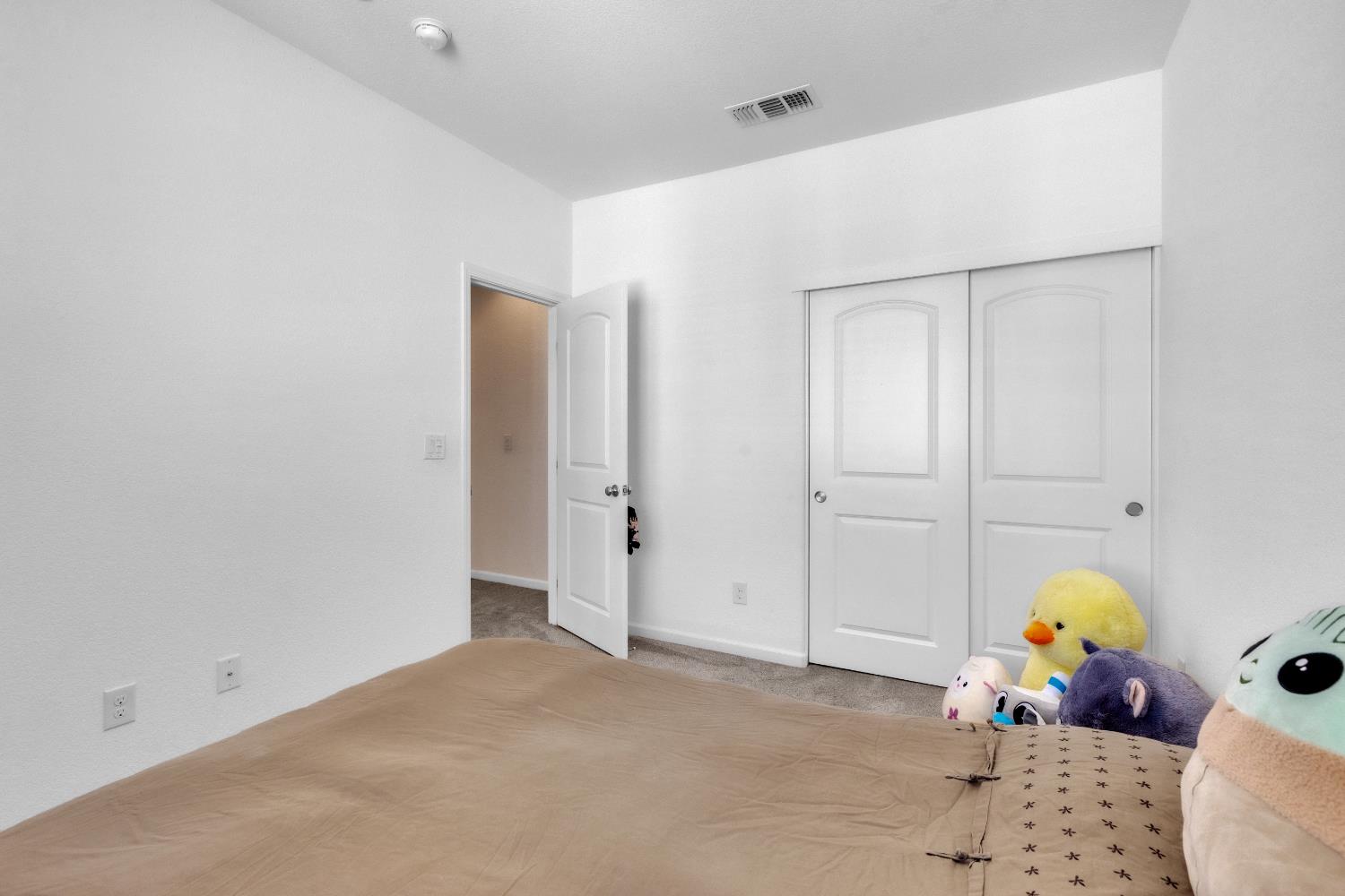 Detail Gallery Image 19 of 27 For 7829 Acorri Walk, Sacramento,  CA 95823 - 3 Beds | 2/1 Baths