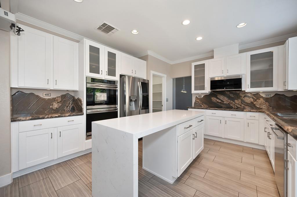 Detail Gallery Image 16 of 52 For 11886 Fire Agate Way, Rancho Cordova,  CA 95742 - 4 Beds | 3 Baths