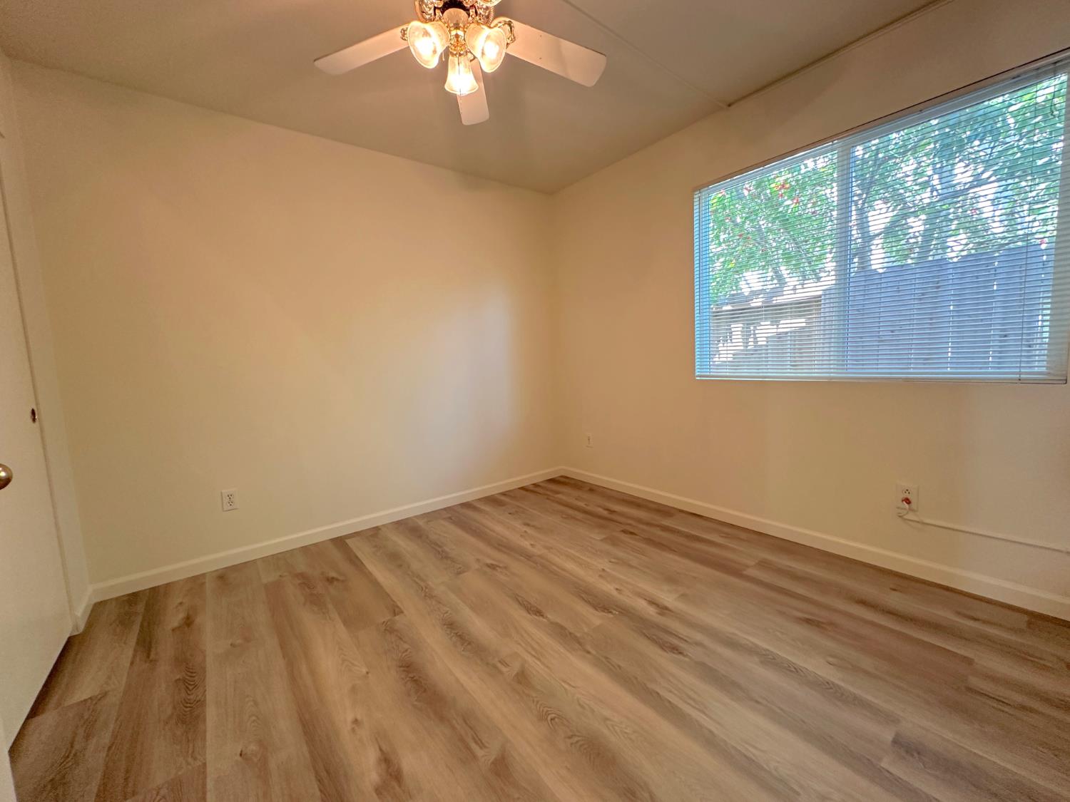 Detail Gallery Image 19 of 23 For 1696 Venice Cir, Stockton,  CA 95206 - 3 Beds | 2 Baths