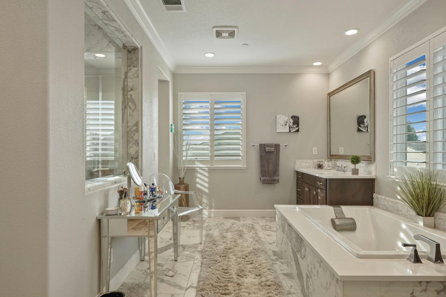 Detail Gallery Image 51 of 75 For 3021 Belmont Dr, Lodi,  CA 95242 - 5 Beds | 3/1 Baths