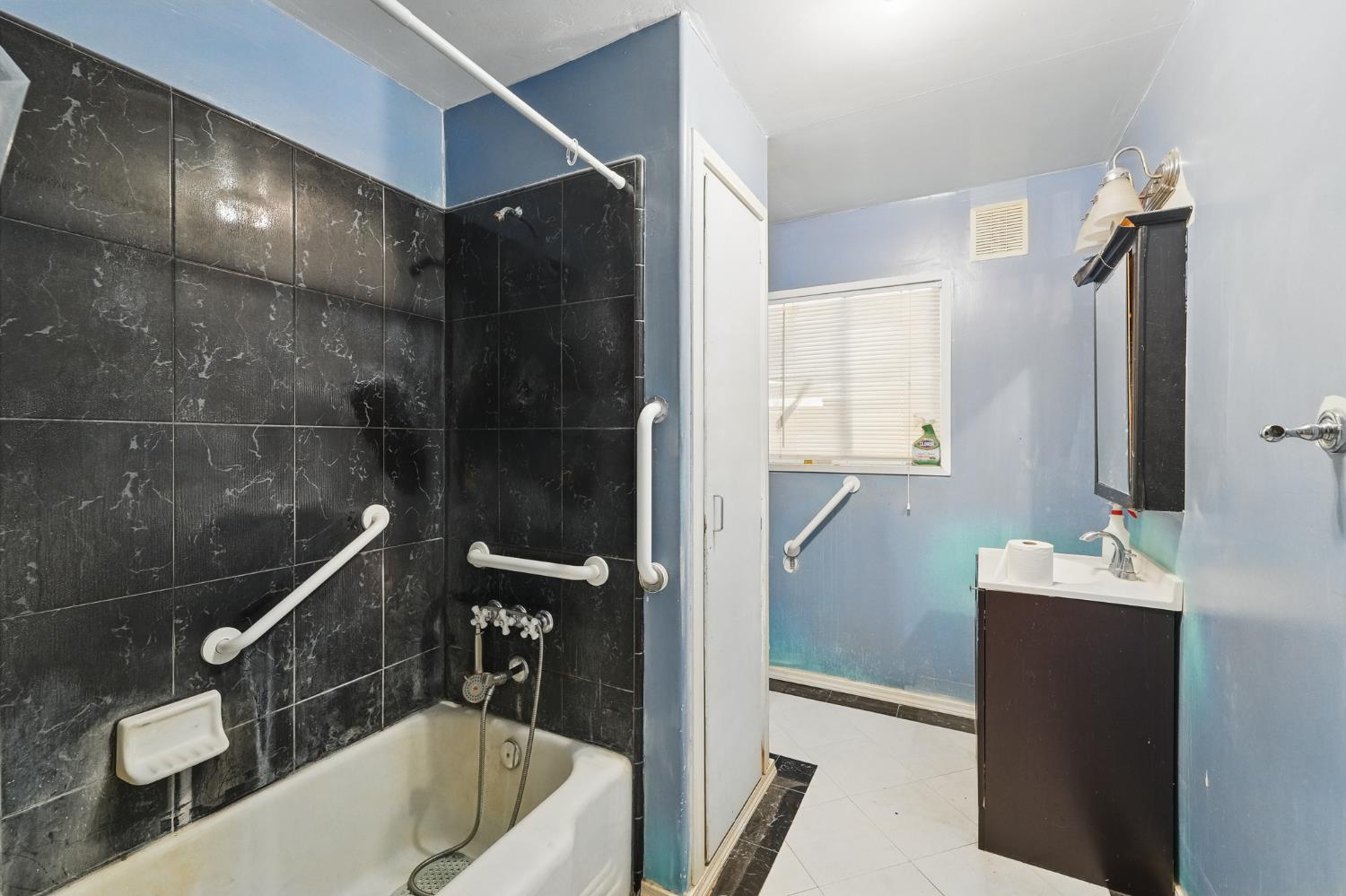 Detail Gallery Image 6 of 18 For 1018 Blair Ave, Modesto,  CA 95350 - 2 Beds | 1 Baths